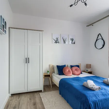 M&R Apartament Airport&Business Wynalazek - Fast Wi-Fi - Underground Garage - Self Check-In - Netflix - 6 Min From Chopin Airport Varsovia Exterior foto
