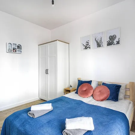 M&R Apartament Airport&Business Wynalazek - Fast Wi-Fi - Underground Garage - Self Check-In - Netflix - 6 Min From Chopin Airport Varsovia Exterior foto