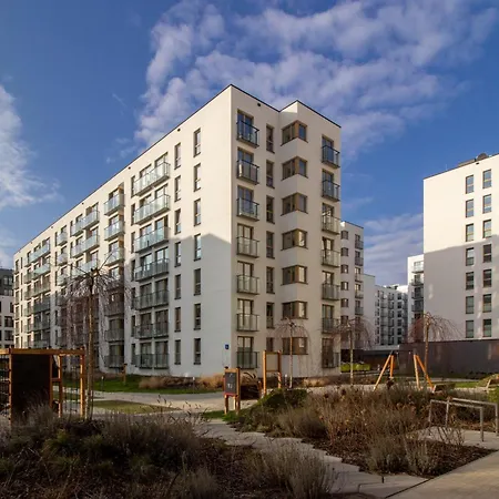 M&R Apartament Airport&Business Wynalazek - Fast Wi-Fi - Underground Garage - Self Check-In - Netflix - 6 Min From Chopin Airport Varsovia Exterior foto
