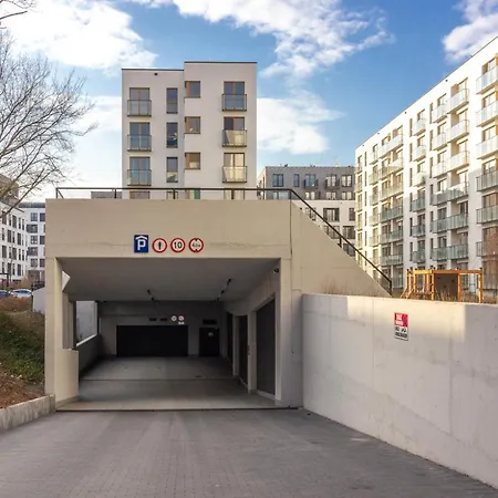 M&R Apartament Airport&Business Wynalazek - Fast Wi-Fi - Underground Garage - Self Check-In - Netflix - 6 Min From Chopin Airport Varsovia Exterior foto