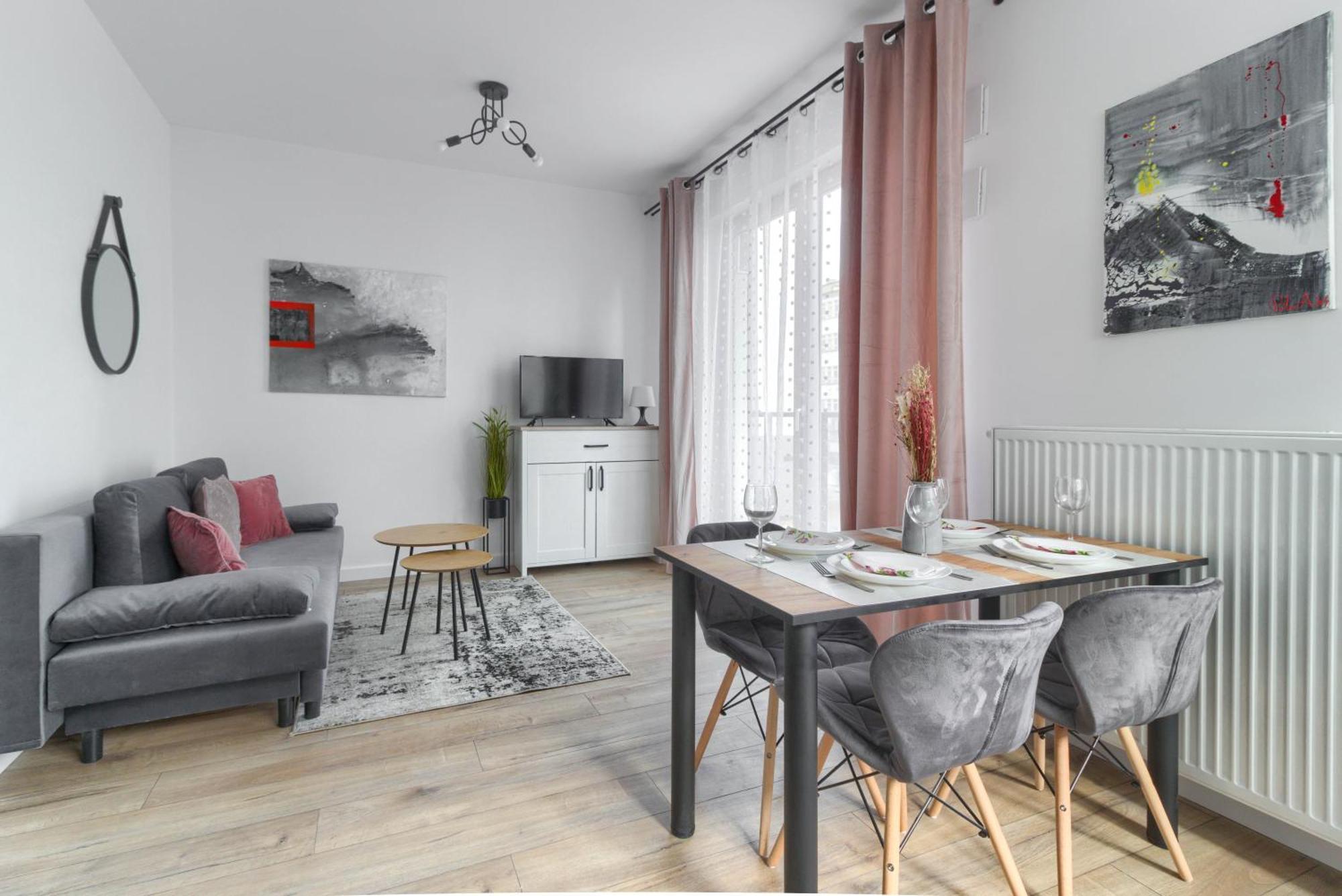 Apartamento M&r Airport&business Wynalazek - Fast Wi-fi - Underground Garage - Self Check-in - Netflix - 6 Min From Chopin Airport Varsovia