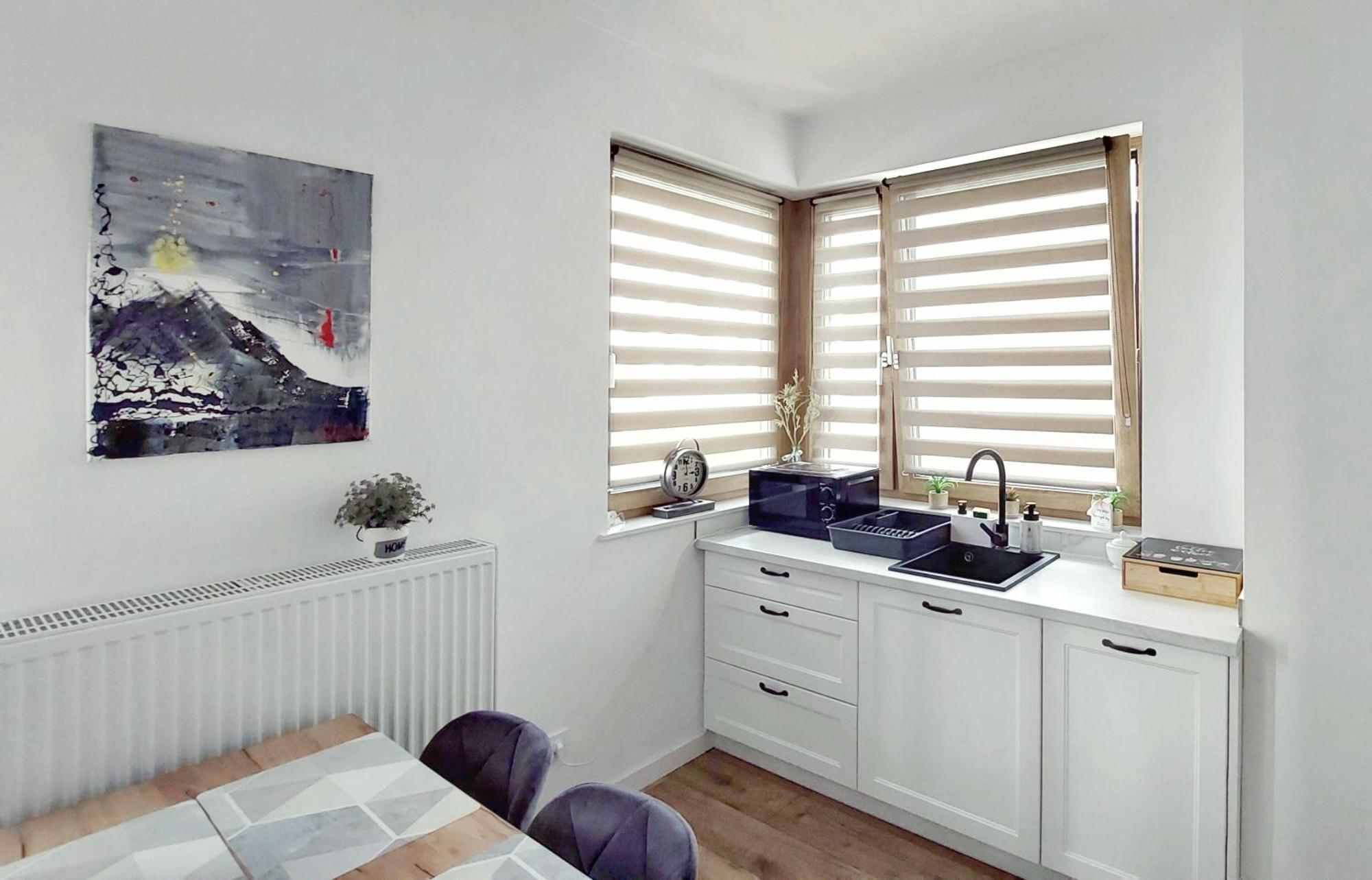 Apartamento M&r Airport&business Wynalazek - Fast Wi-fi - Underground Garage - Self Check-in - Netflix - 6 Min From Chopin Airport *